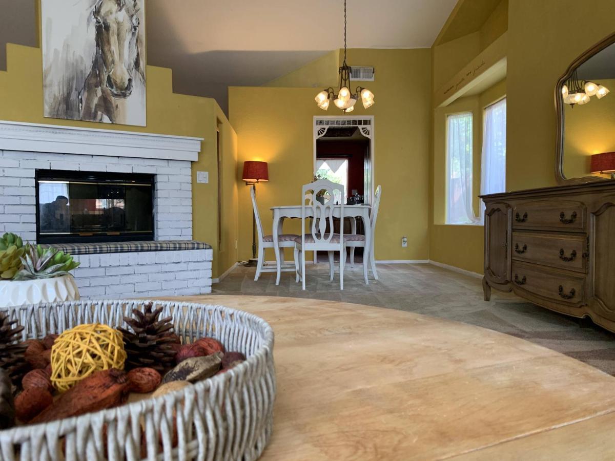 Vineyard Vista Suite With Tv And Private Bathroom Hemet Buitenkant foto