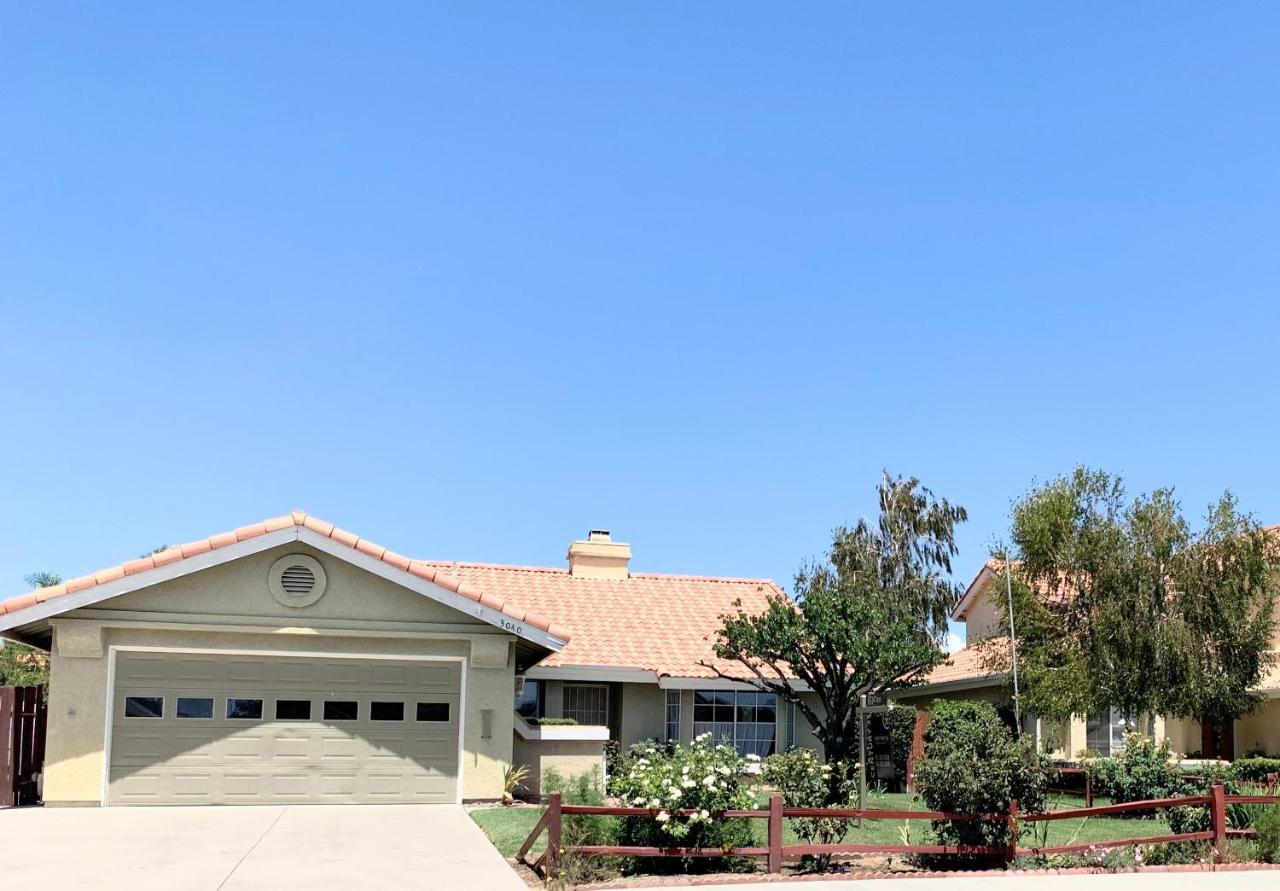 Vineyard Vista Suite With Tv And Private Bathroom Hemet Buitenkant foto