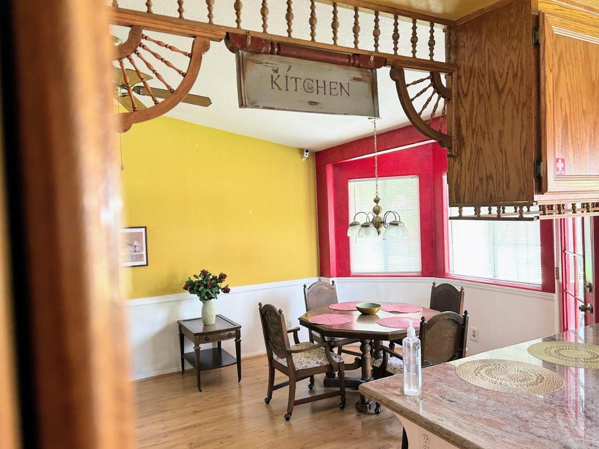 Vineyard Vista Suite With Tv And Private Bathroom Hemet Buitenkant foto