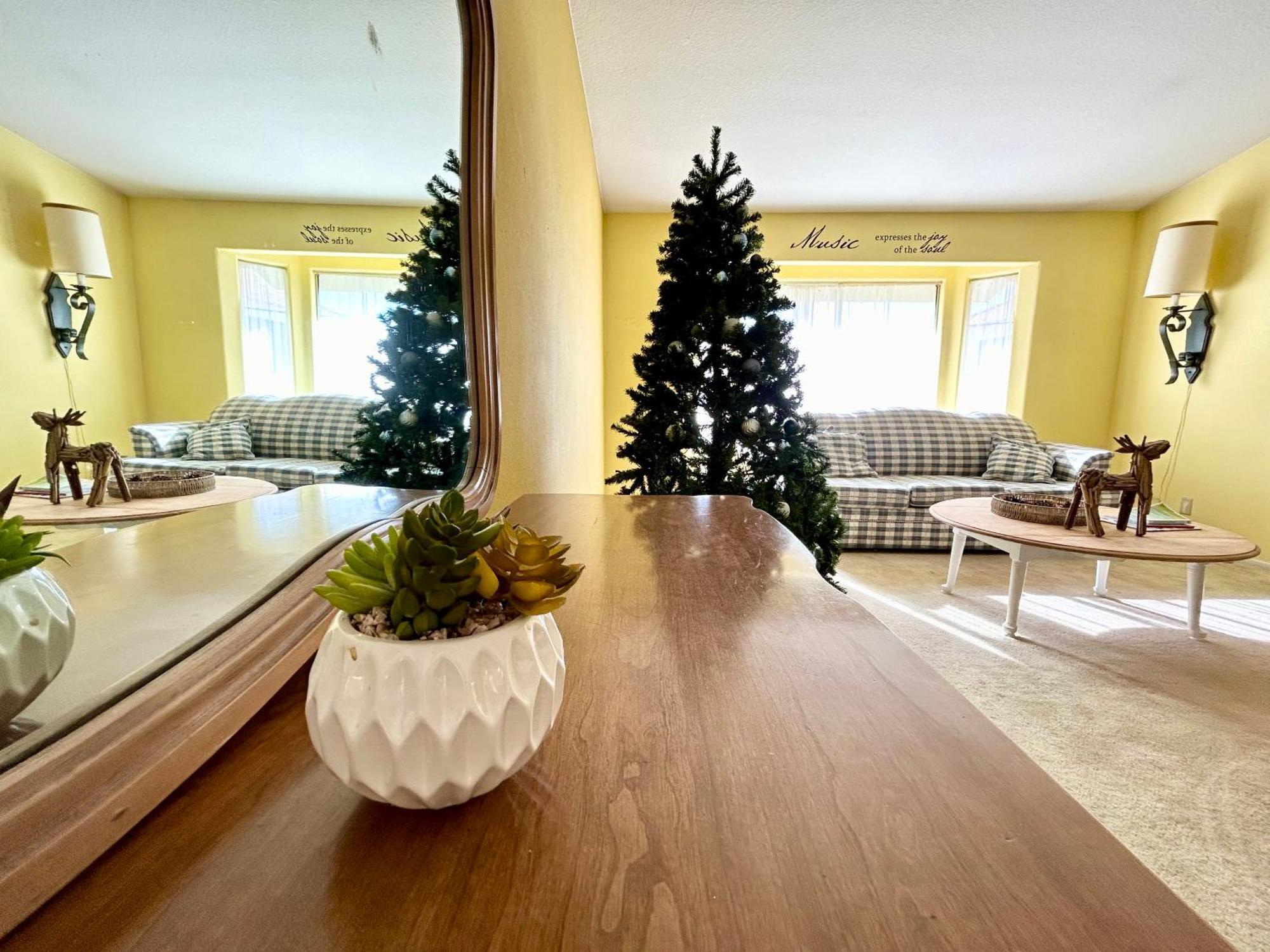 Vineyard Vista Suite With Tv And Private Bathroom Hemet Buitenkant foto